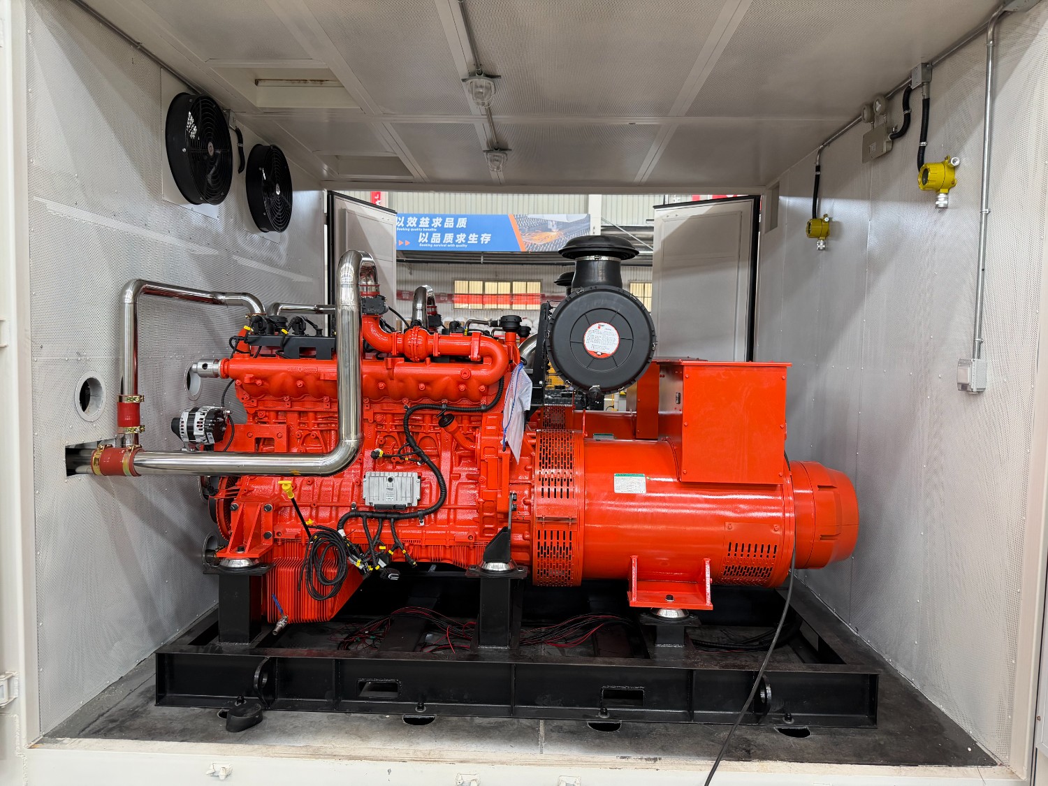 康明斯300kw×4台并机（总1200kw）燃气机组带载试机